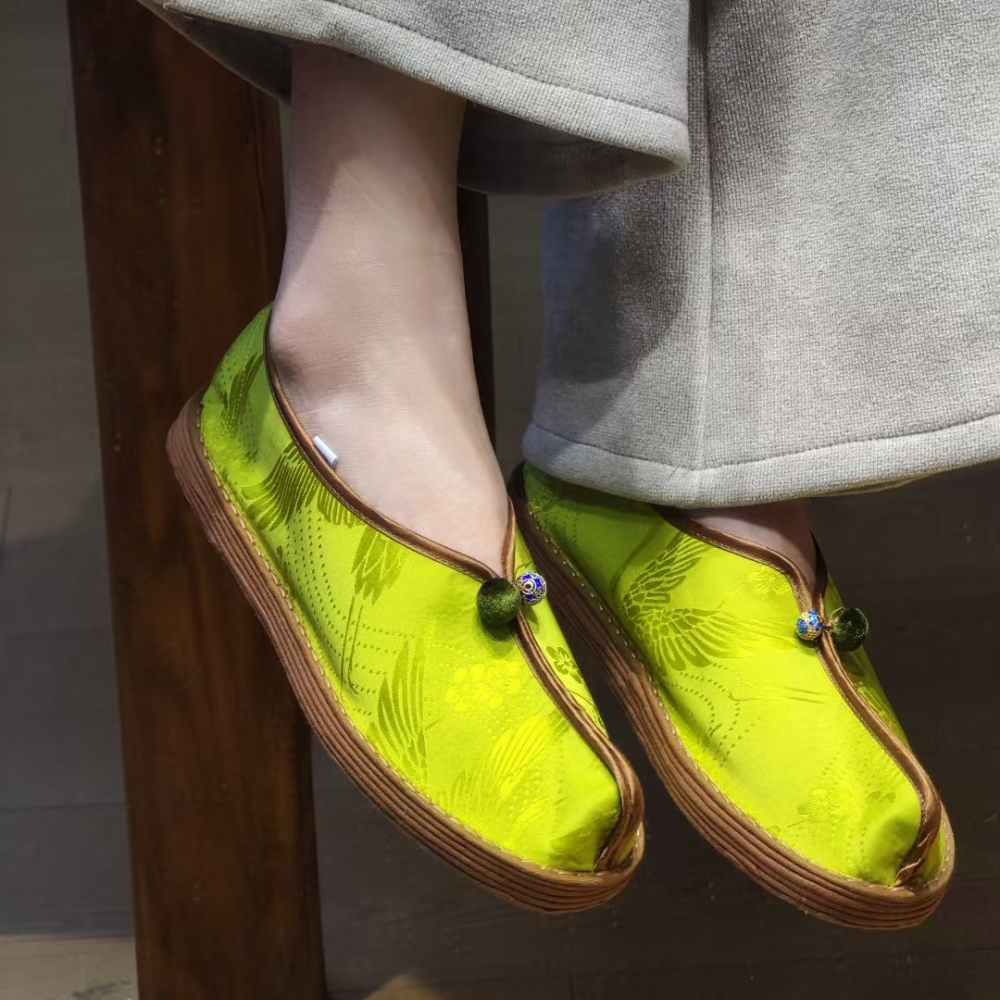 “Imperial Brocade” Thousand-Layer Sole Silk Shoes - Image 5
