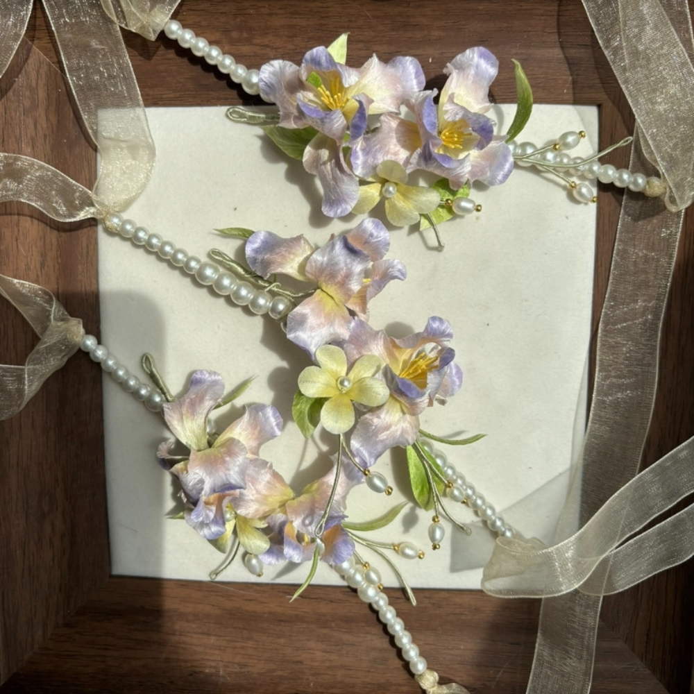 Róng Huā Wrist Corsage - Image 4