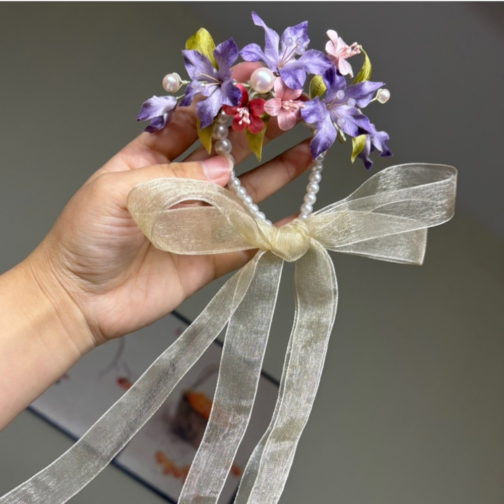 Róng Huā Wrist Corsage - Image 5