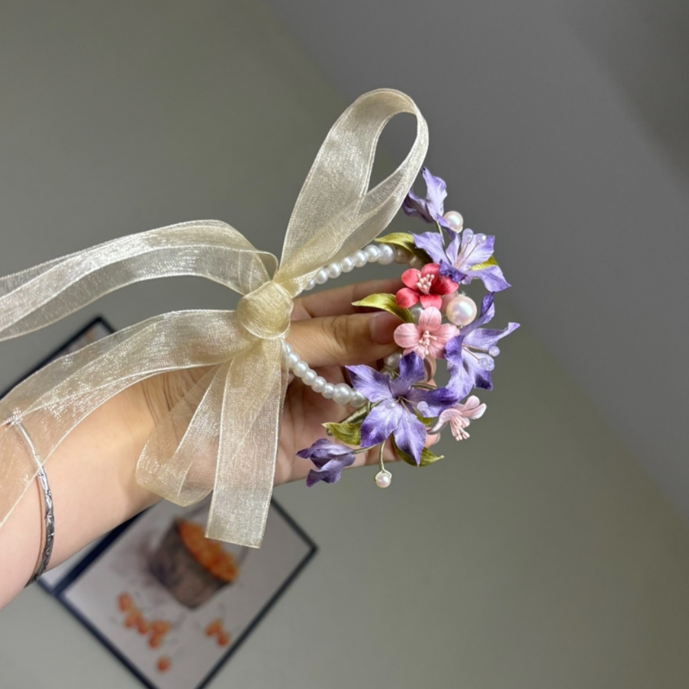 Róng Huā Wrist Corsage - Image 6
